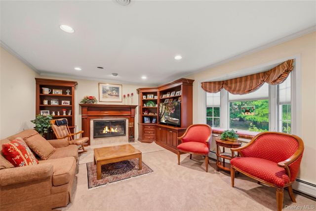 3 Cragmere Oval, New City, NY 10956