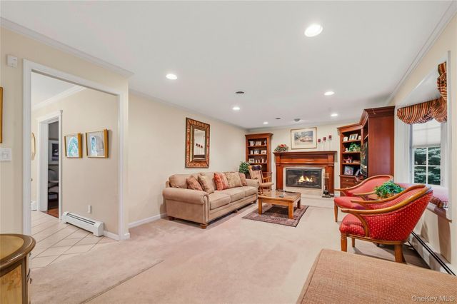3 Cragmere Oval, New City, NY 10956