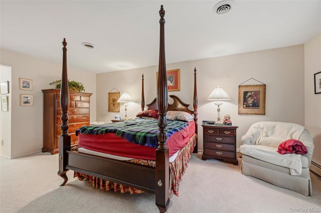 3 Cragmere Oval, New City, NY 10956