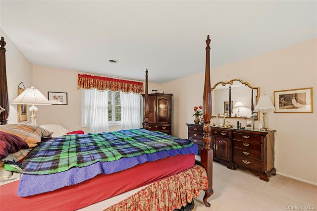 3 Cragmere Oval, New City, NY 10956