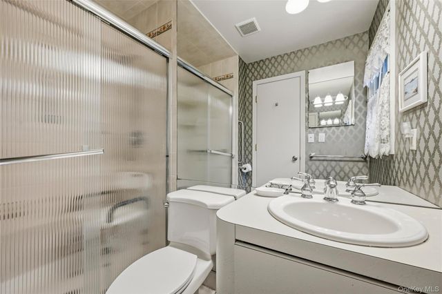 3 Cragmere Oval, New City, NY 10956