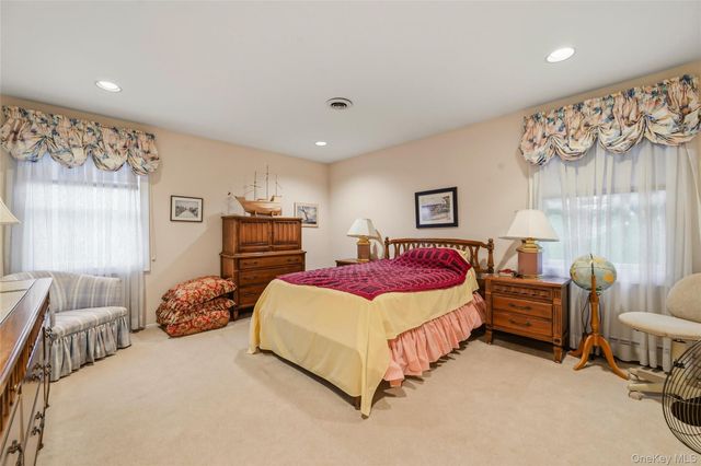 3 Cragmere Oval, New City, NY 10956