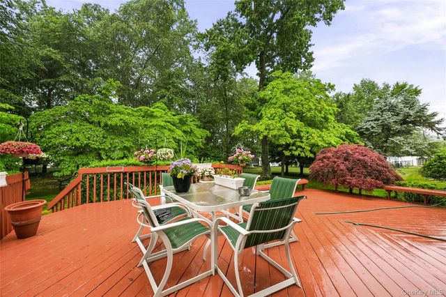 3 Cragmere Oval, New City, NY 10956
