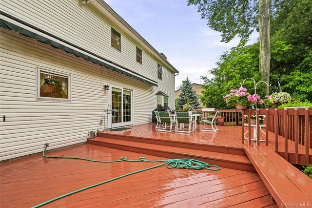 3 Cragmere Oval, New City, NY 10956