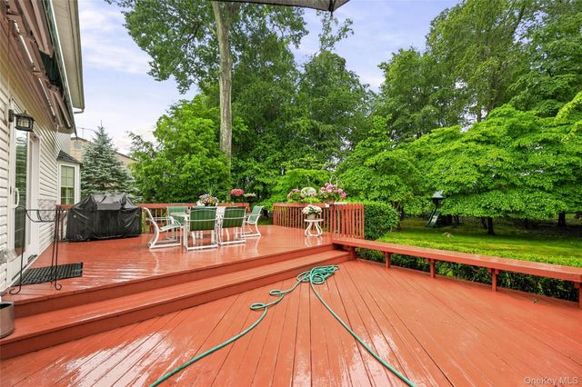 3 Cragmere Oval, New City, NY 10956