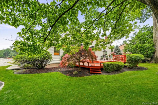 3 Cragmere Oval, New City, NY 10956