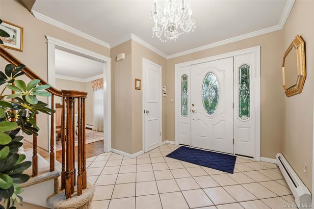 3 Cragmere Oval, New City, NY 10956