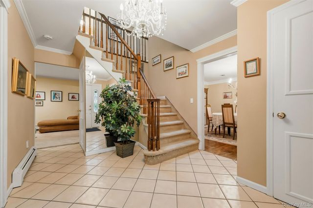 3 Cragmere Oval, New City, NY 10956