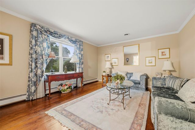 3 Cragmere Oval, New City, NY 10956