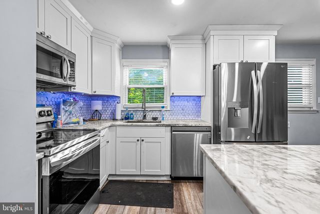 398 CEDAR AVE, Langhorne, PA 19047