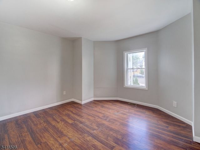 198 N 17Th St 2, East Orange City, NJ 07017