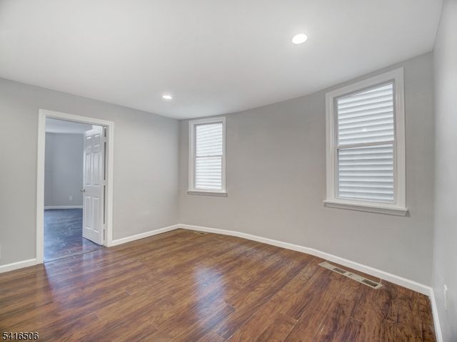198 N 17Th St 2, East Orange City, NJ 07017