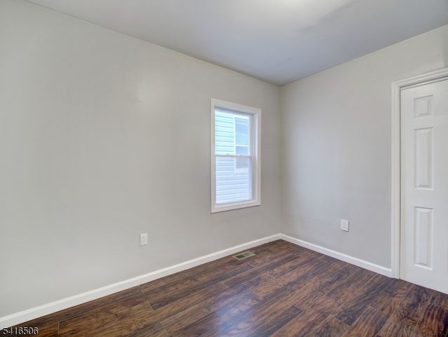 198 N 17Th St 2, East Orange City, NJ 07017