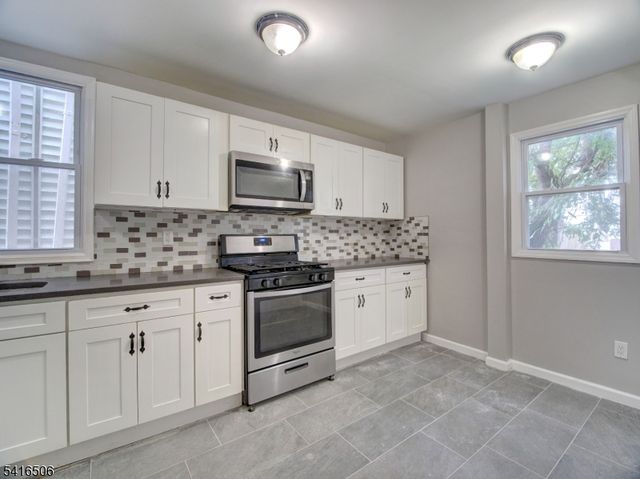 198 N 17Th St 2, East Orange City, NJ 07017