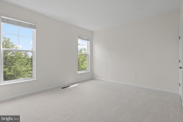 12807 LOTTE DR, Woodbridge, VA 22192