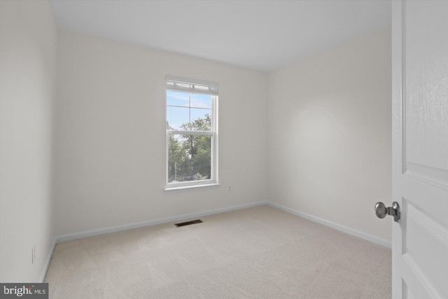 12807 LOTTE DR, Woodbridge, VA 22192