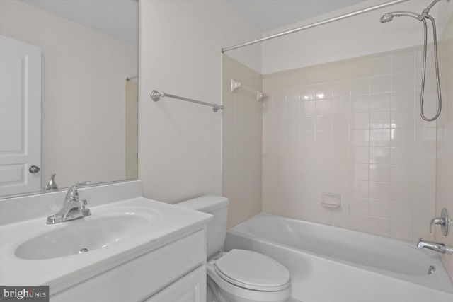12807 LOTTE DR, Woodbridge, VA 22192