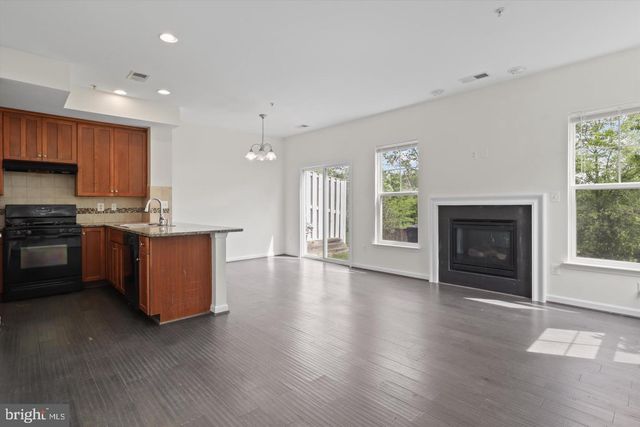 12807 LOTTE DR, Woodbridge, VA 22192