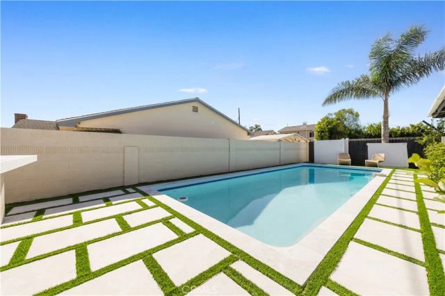 934 E Rose Avenue, Orange, CA 92867