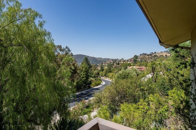63 Coolwater, Bell Canyon, CA 91307