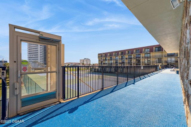 1441 N Atlantic Avenue, Daytona Beach, FL 32118