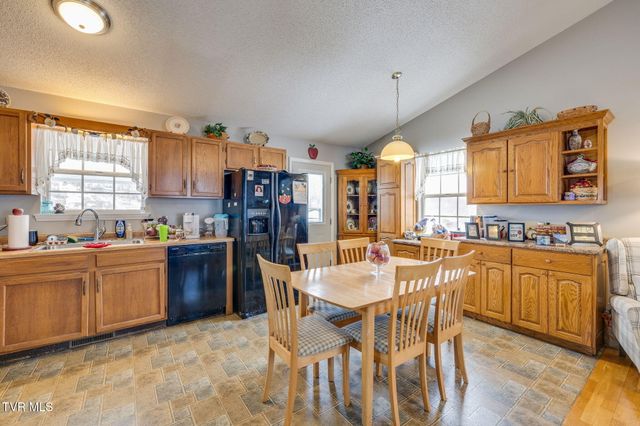 1065 Gray Station Road, Gray, TN 37615