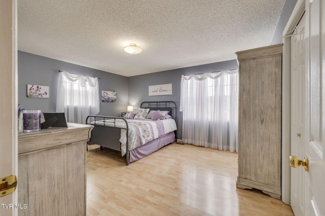 1065 Gray Station Road, Gray, TN 37615