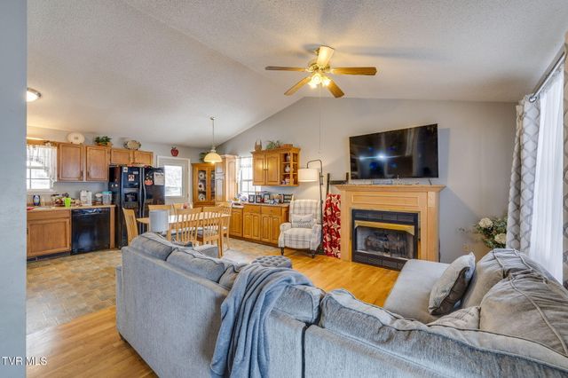 1065 Gray Station Road, Gray, TN 37615