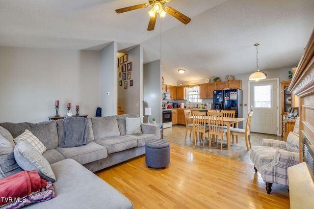 1065 Gray Station Road, Gray, TN 37615