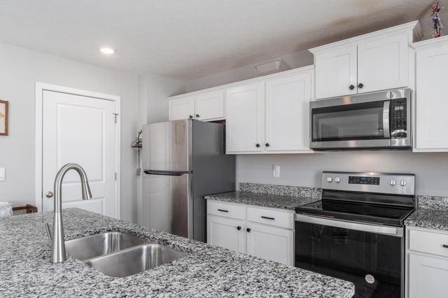 395 Jameson Lane, Newark, OH 43055