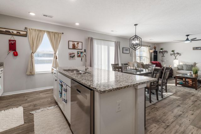 395 Jameson Lane, Newark, OH 43055