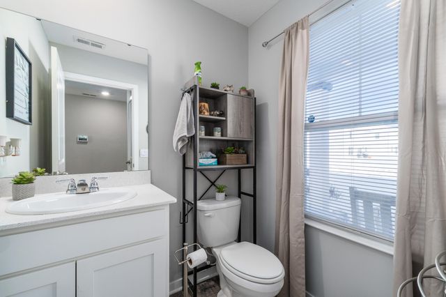 395 Jameson Lane, Newark, OH 43055