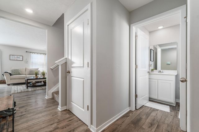 395 Jameson Lane, Newark, OH 43055