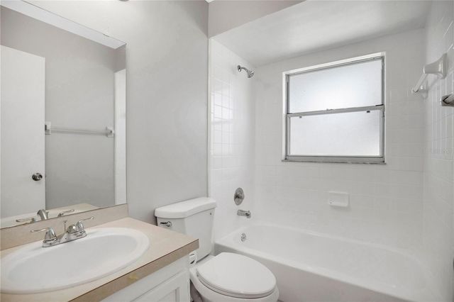 233 S ABERDEEN CIRCLE, Sanford, FL 32773
