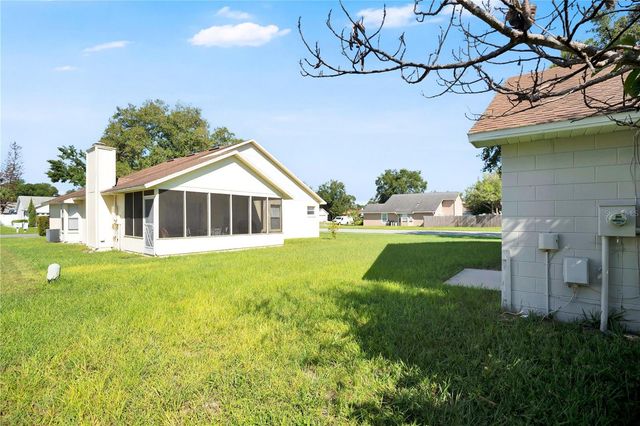 233 S ABERDEEN CIRCLE, Sanford, FL 32773
