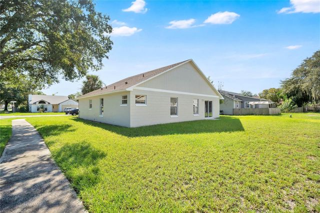 233 S ABERDEEN CIRCLE, Sanford, FL 32773
