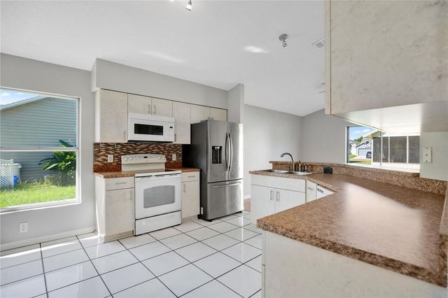 233 S ABERDEEN CIRCLE, Sanford, FL 32773