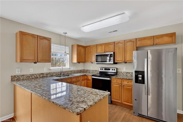 201 Harmon Ridge Lane, Kernersville, NC 27284