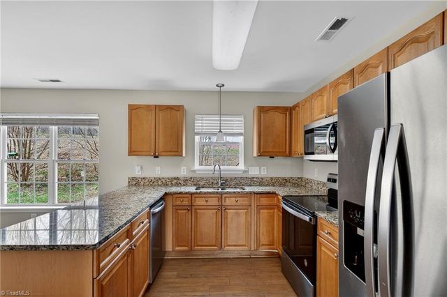 201 Harmon Ridge Lane, Kernersville, NC 27284