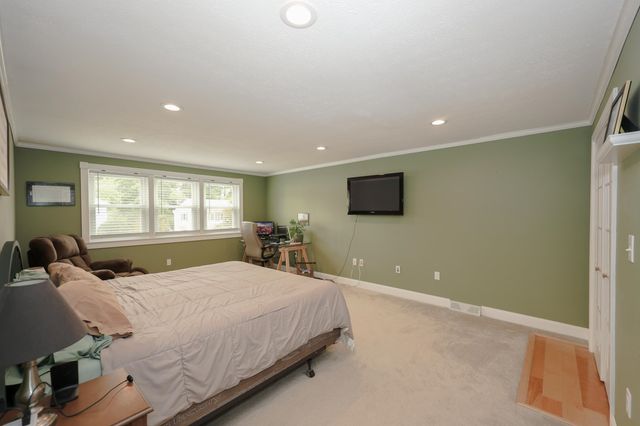 3 Tracey Avenue, Nashua, NH 03063
