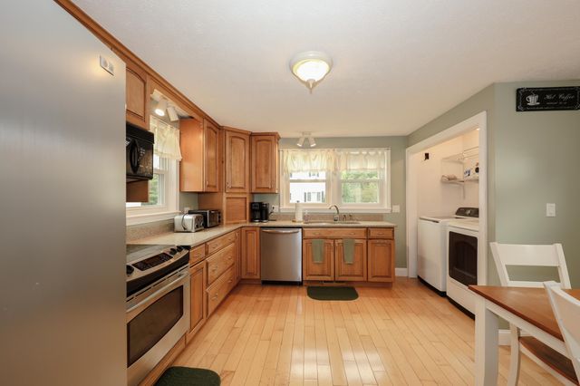 3 Tracey Avenue, Nashua, NH 03063