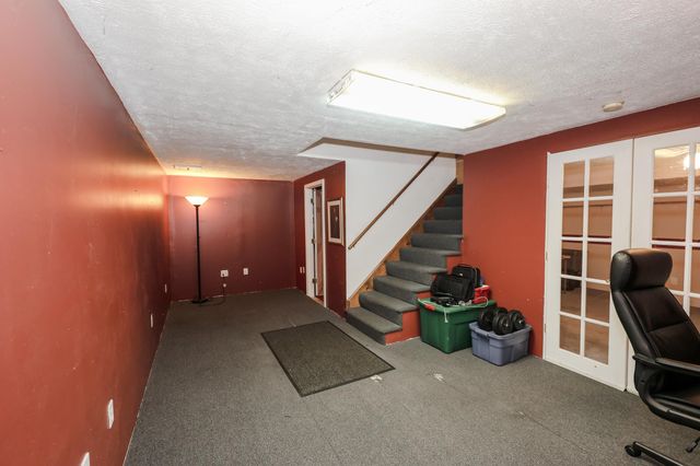 3 Tracey Avenue, Nashua, NH 03063