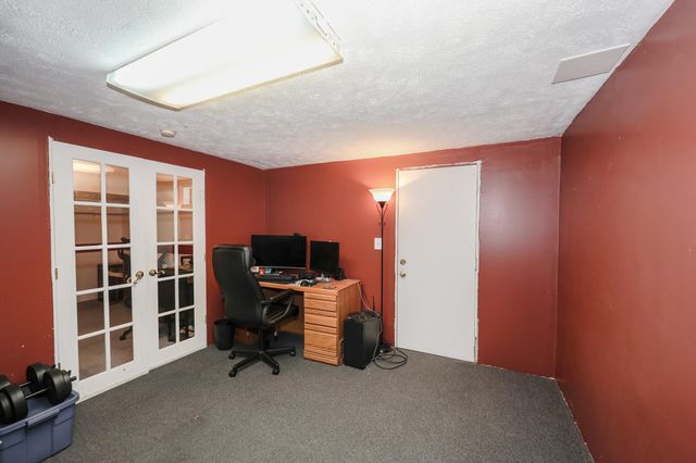 3 Tracey Avenue, Nashua, NH 03063