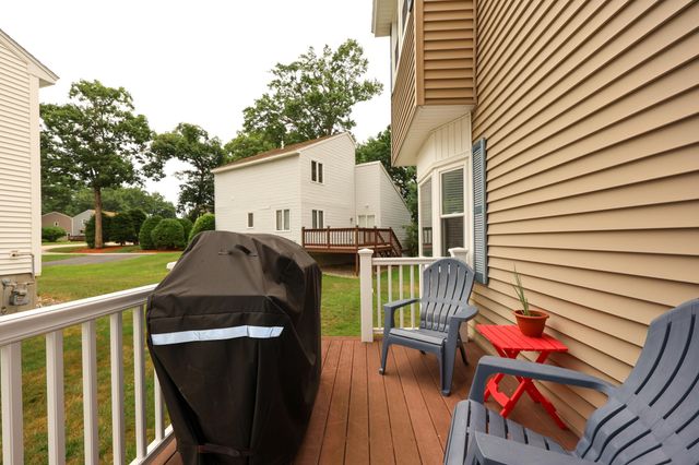 3 Tracey Avenue, Nashua, NH 03063