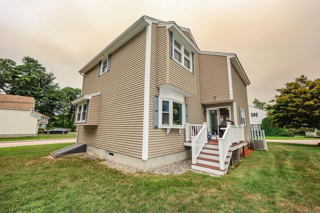 3 Tracey Avenue, Nashua, NH 03063