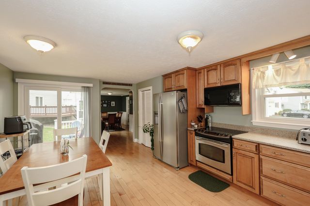 3 Tracey Avenue, Nashua, NH 03063