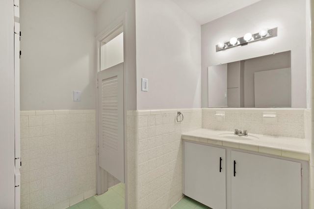 365 Piney Point Road, Houston, TX 77024