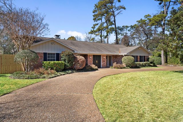 365 Piney Point Road, Houston, TX 77024