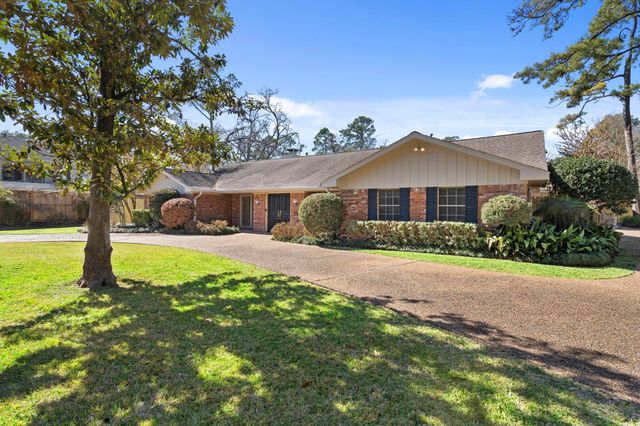 365 Piney Point Road, Houston, TX 77024