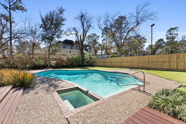 365 Piney Point Road, Houston, TX 77024